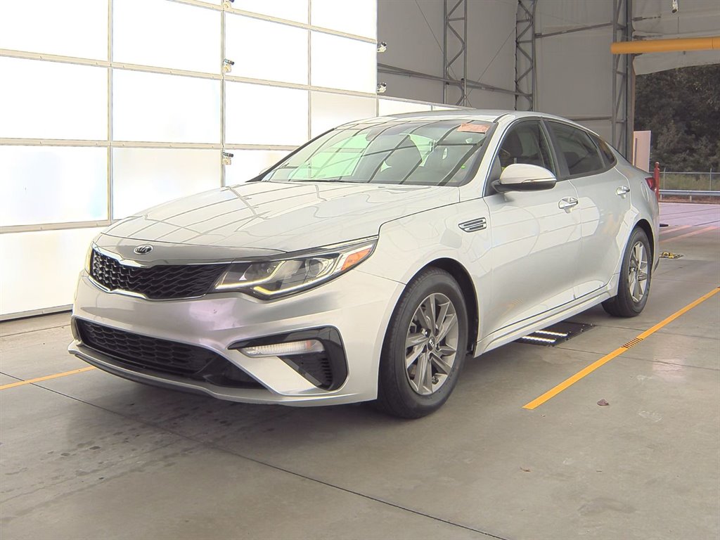 Kia Optima's photo