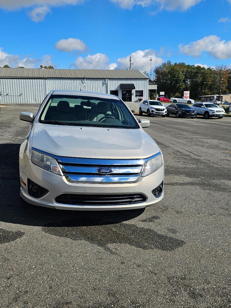 2010 Ford Fusion SE photo 3