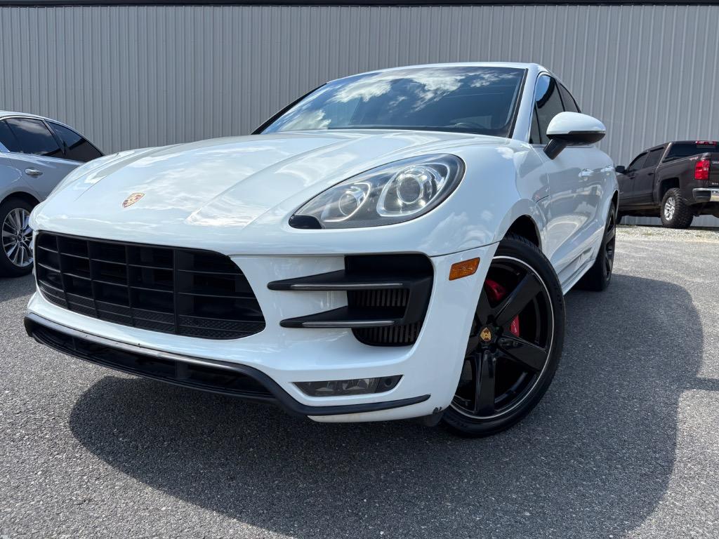2015 Porsche Macan Turbo's photo