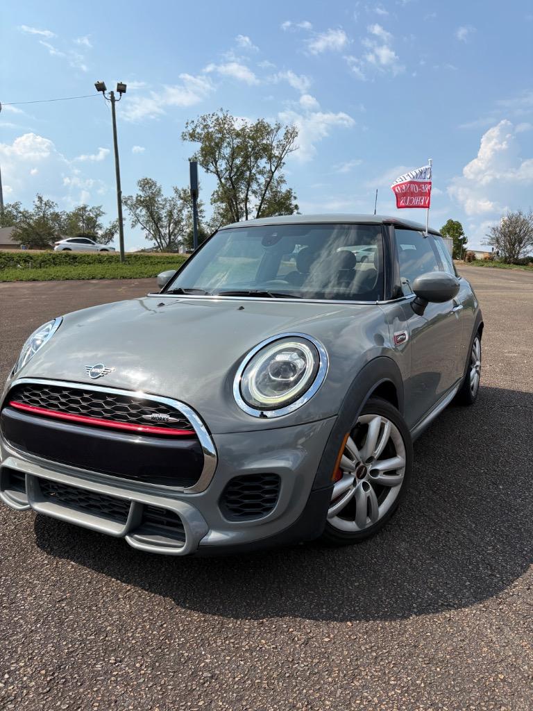 2021 MINI Hardtop 2 Door John Cooper Works's photo