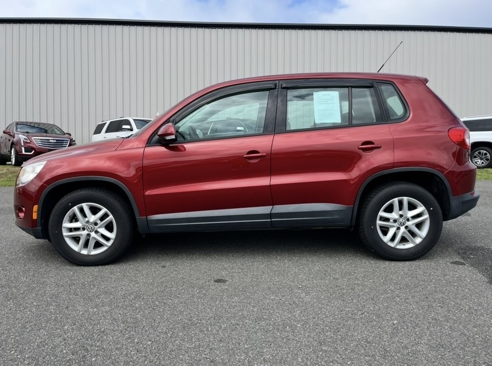 2011 Volkswagen Tiguan S's photo