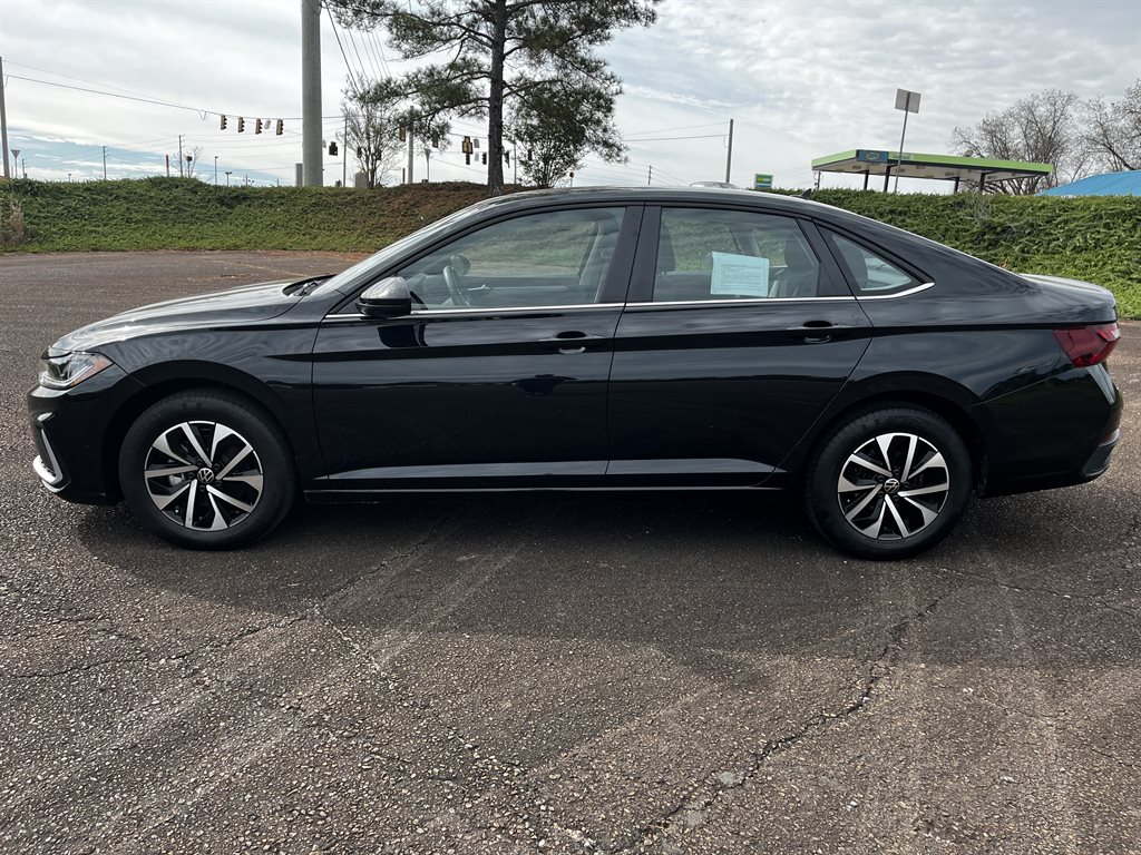 2025 Volkswagen Jetta S's photo