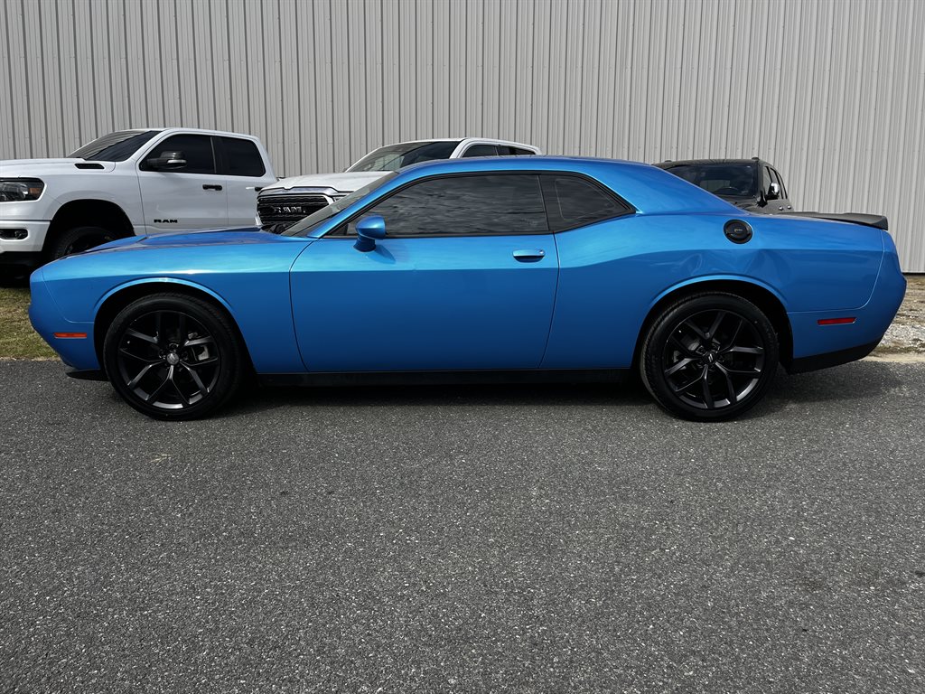 2023 Dodge Challenger SXT's photo
