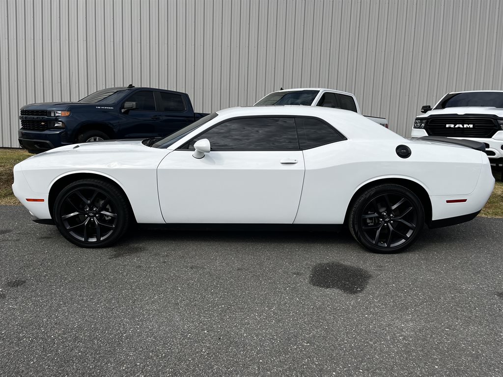 2021 Dodge Challenger SXT's photo