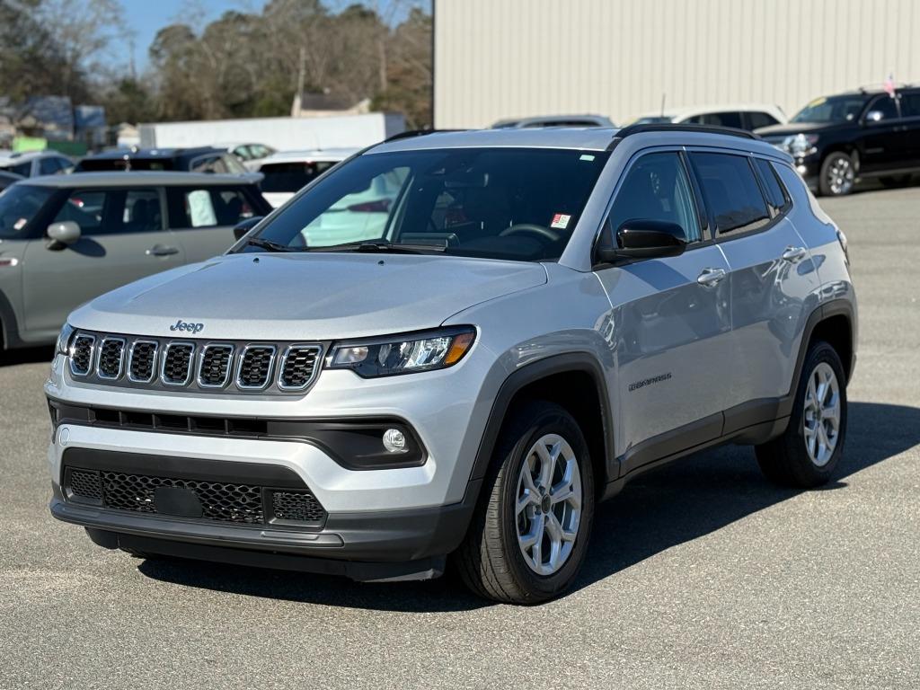2025 Jeep Compass Latitude 4X4's photo