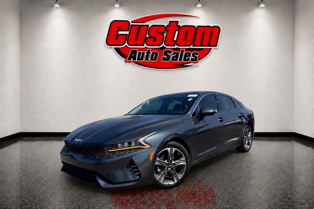 2022 Kia Optima EX FWD's photo
