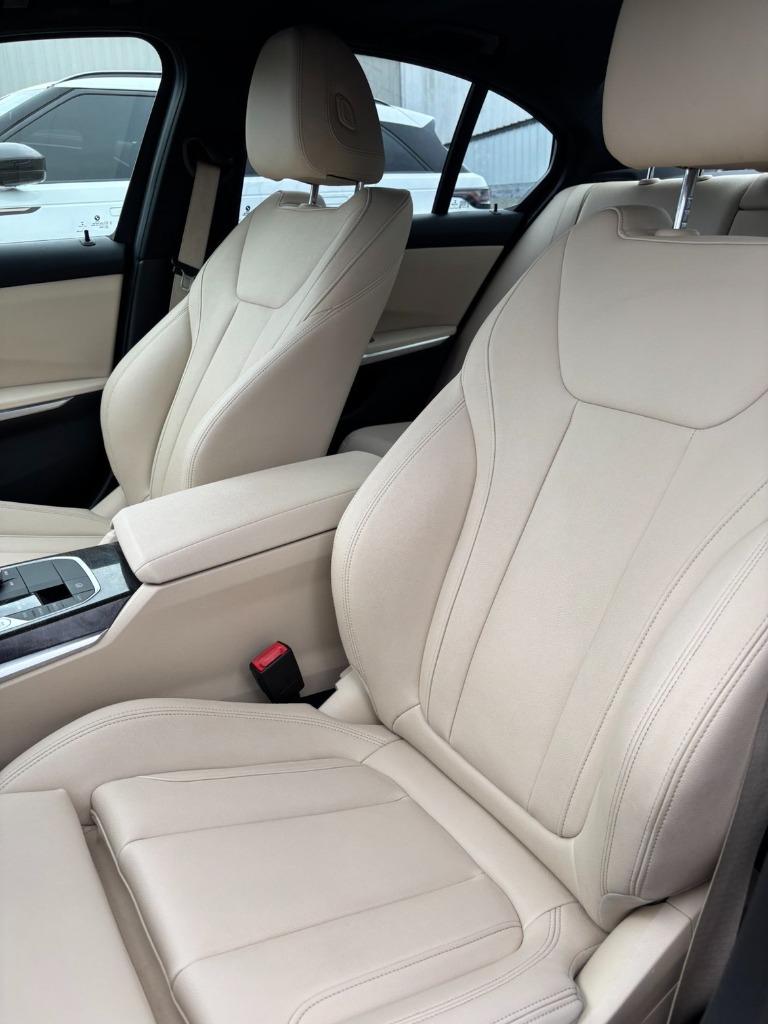 2021 BMW 3 Series 330i - Photo 8