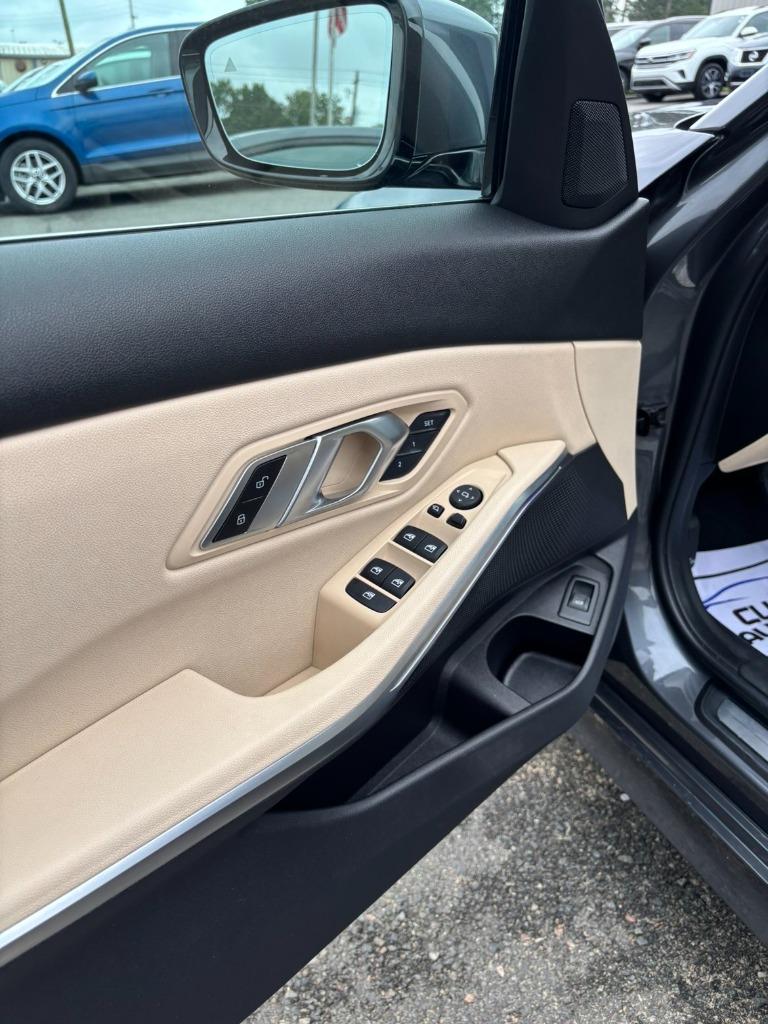 2021 BMW 3 Series 330i - Photo 9